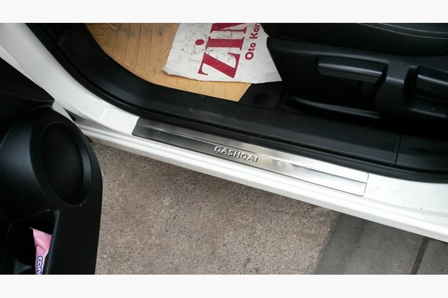 Nissan Qashqai 2007–2010 Omsa instaplijsten (4 stuks, RVS) Foto 2