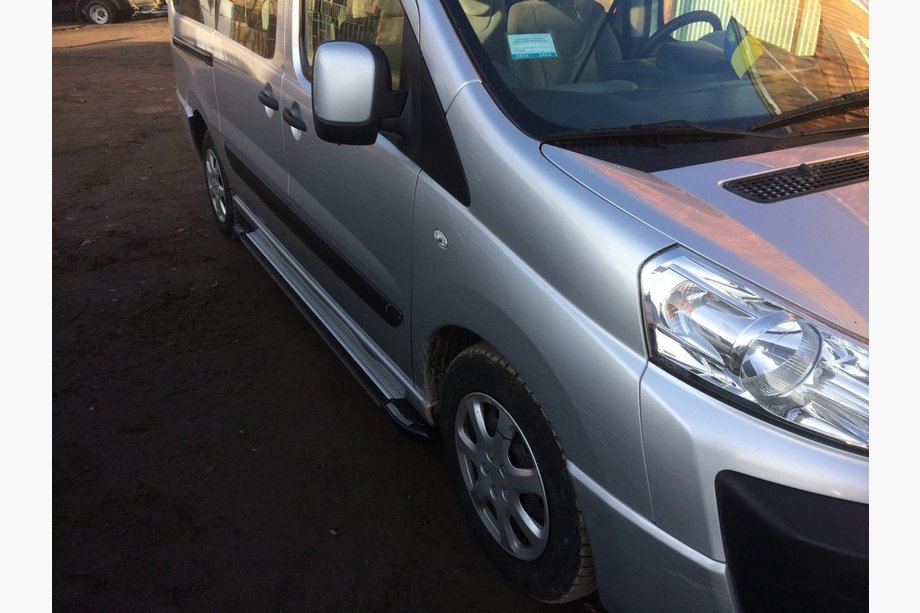Opel Vivaro 2019– Rainbow side steps (2 stuks, aluminium) XL – Lange wielbasis Foto 8