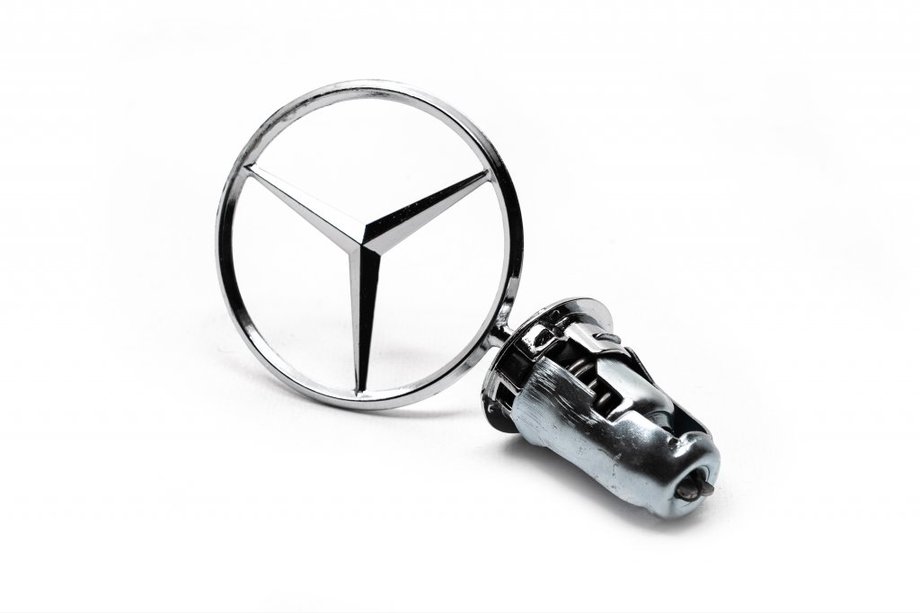 Mercedes W123 1975–1986 Kruisvizier-embleem Image