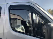 Mercedes Sprinter W906 2006–2018 Zelfklevende raamdeflectoren (2 stuks, Niken) foto 1