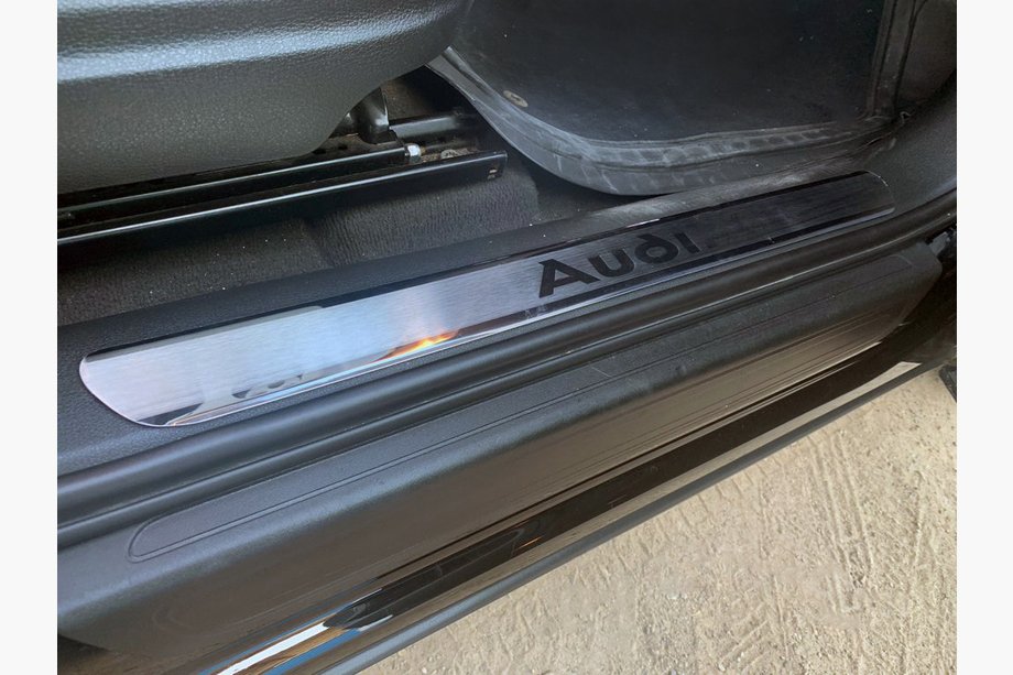 Audi Q5 2008–2017 Interieur chroom instaplijsten (set van 4 stuks, Carmos) Image