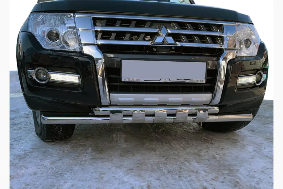 Mitsubishi Pajero Wagon IV 2006–2021 RVS voorbumperbescherming ST015 Image