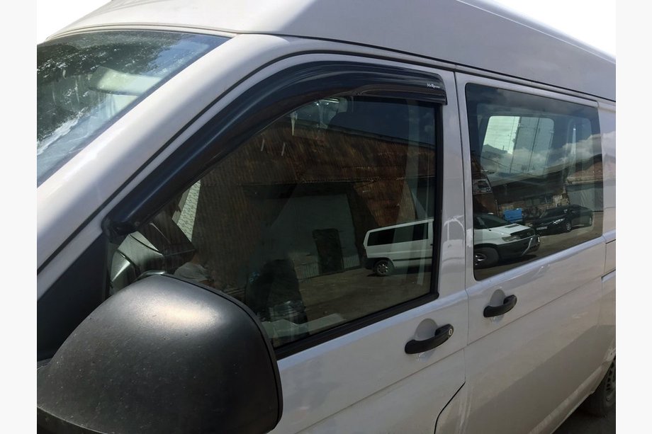 Volkswagen T5 Transporter 2003–2010 Raamwinddeflectoren (set van 2, MyRacing) Image