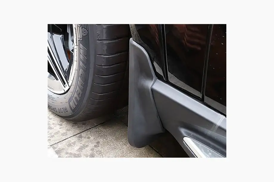 Mercedes GLE W167 2018– Premium spatlappen (gespoten wielkastverbreders, model met side steps, 4 stuks) Image