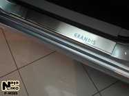 Mitsubishi Grandis 2003–2011 Nataniko RVS instaplijsten (2 stuks) foto 1