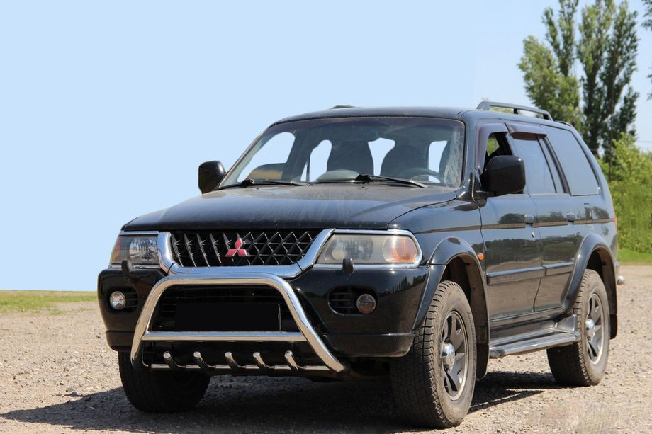 Mitsubishi Pajero Sport 1996–2007 Bullbar WT003 (RVS) Image