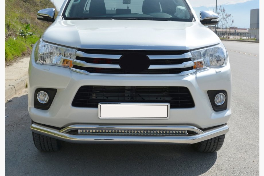 Toyota Hilux 2015– Dubbele voorbumperbeugel Vegas (2015-2020, RVS) Ø70/42 mm Image