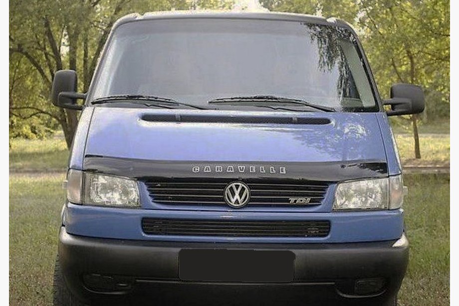 Volkswagen T4 Transporter 1990–2003 Motorkapdeflector (schuine koplampen) (VIP) Image