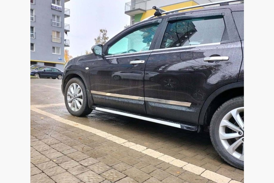 Nissan Qashqai 2010–2014 Side steps Maya V1 (2 stuks, aluminium) Lange wielbasis Image