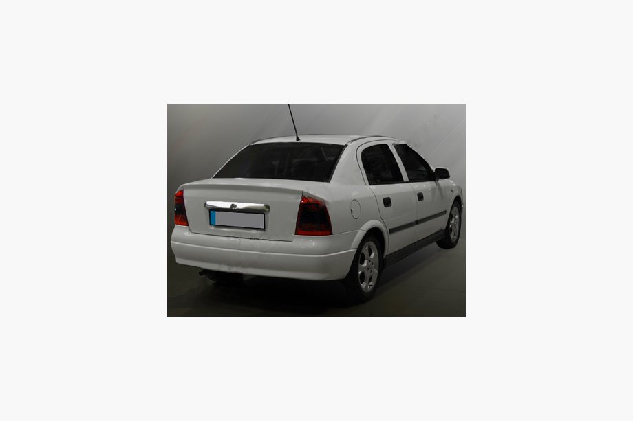 Opel Astra G Classic 1998–2012 RVS sierstrip boven kentekenplaat OmsaLine - Italiaans roestvrij staal Image