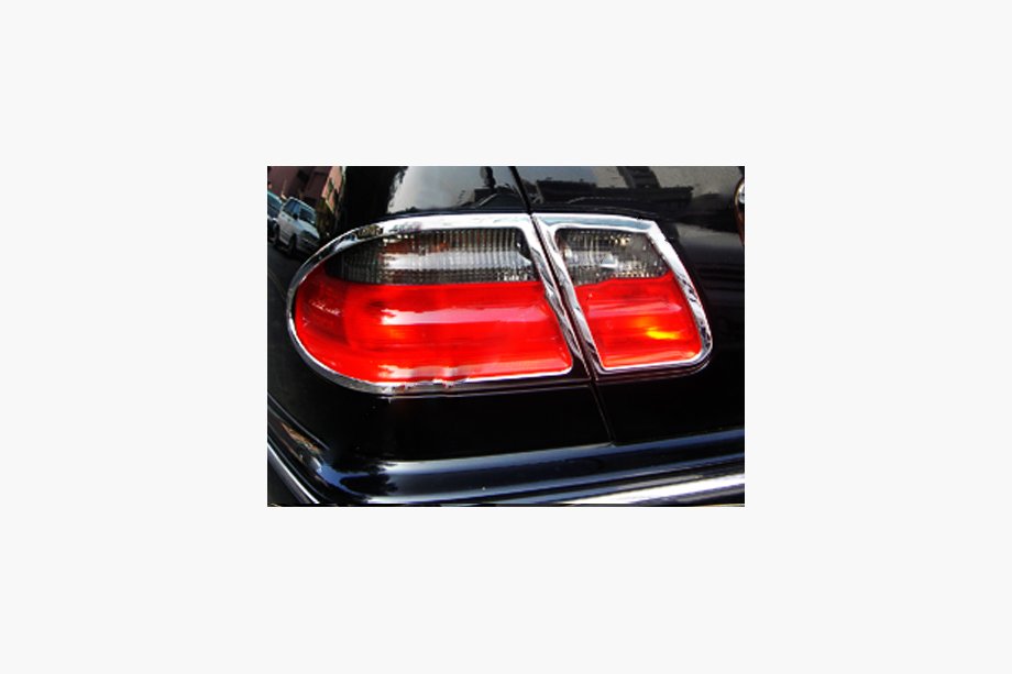Mercedes E-class W210 1995–2002 Achterlicht afdekkappen (2 stuks, kunststof) Image