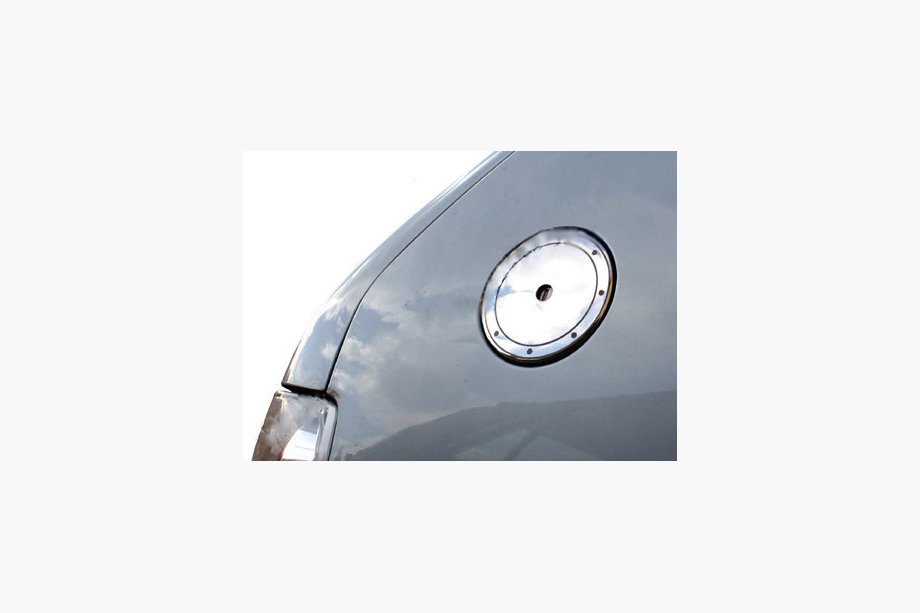 Peugeot 106 1991–2003 RVS afdekking voor tankklep Image