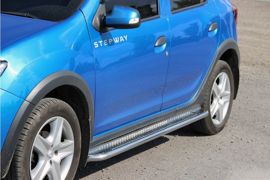 Dacia Sandero 2013–2020 Side steps KB001 (RVS) Image