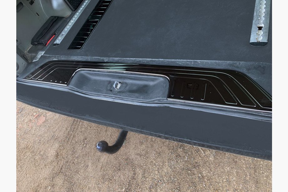 Mercedes Vito/V-klasse W447 2014– Kofferbakdrempelbeschermer Zwart Chroom (RVS) Foto 1