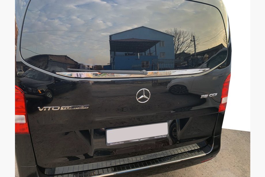 Mercedes Vito/V-klasse W447 2014– Sierlijst achterruit (kleine ruit) (RVS) Carmos - Turks staal Image