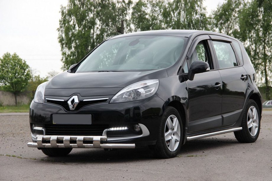 Renault Scenic/Grand 2009–2016 Voorste bullbar ST015 (RVS) Image