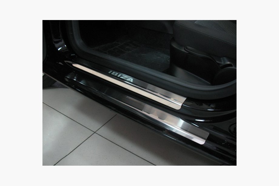 Seat Ibiza 2010–2017 Nataniko instaplijsten (8-delig, RVS) Premium - 3M tape, 0,8 mm Image