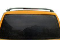 Volkswagen T4 Caravelle/Multivan 1990–2003 Dakspoiler met remlicht Isikli (lakbaar) foto 1