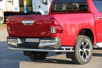 Toyota Hilux 2015– Achterbeugel AK005-2 (RVS) foto 3