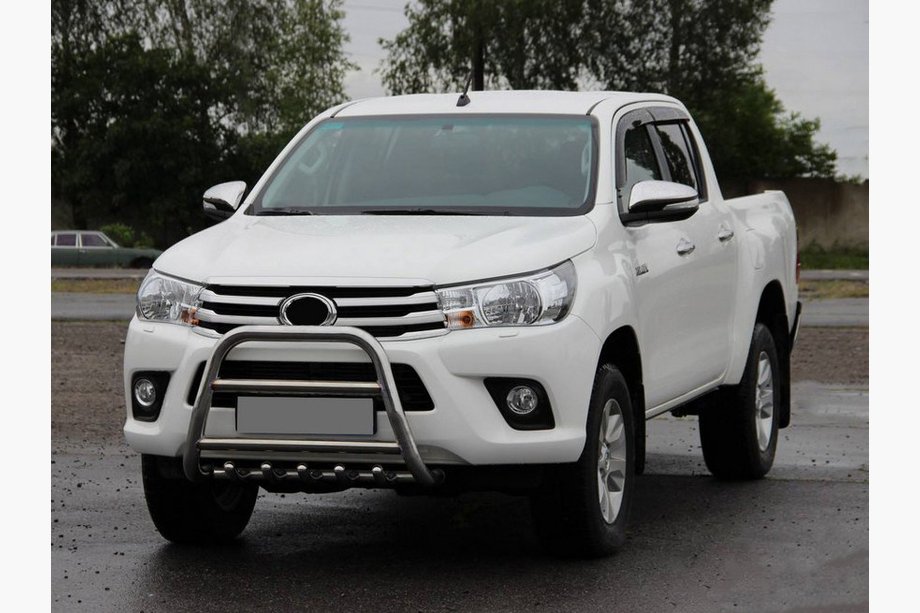 Toyota Hilux 2015– Voorste bullbar QT008 (RVS) Image