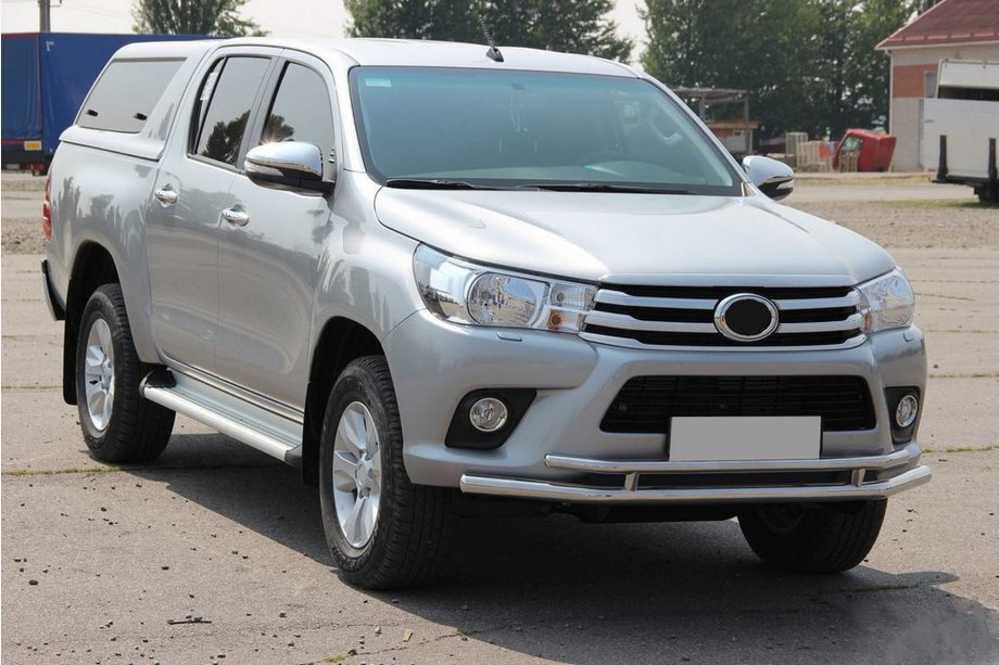 Toyota Hilux 2015– Frontbescherming ST018 (RVS) Foto 2