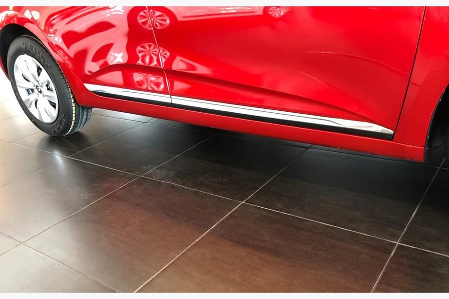 Renault Clio V 2019– RVS dekkappen voor de deurstrip Image