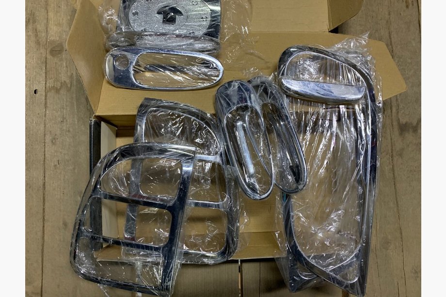 Toyota Rav 4 2001–2005 Chroompakket (2003-2005) Image