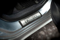 Mitsubishi Lancer X 2008– Instaplijsten (OMSA, 4 stuks, RVS) foto 4
