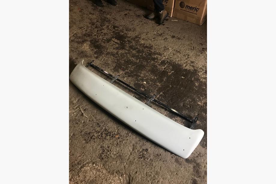 Mercedes Sprinter W906 2006–2018 AFGEPRIJD! Zonneklep voor voorruit op frame (spuitklaar, zonder bevestigingsmateriaal) Image
