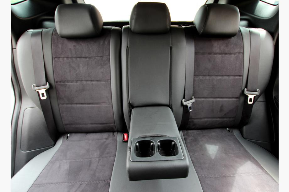 Nissan Qashqai 2014–2021 Autostoelhoezen eco-leer+stof+Alcantara Antara A001 (complete set, volledig interieur) Foto 1