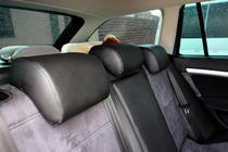 Skoda Octavia II A5 2006–2010 Autostoelhoezen eco-leer+stof+Alcantara Antara A001 (complete set, volledig interieur) foto 9