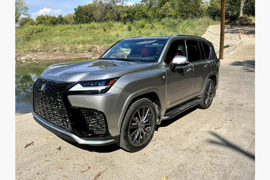 Lexus LX 500d/600 2022– F-Sport bodykit Foto 12