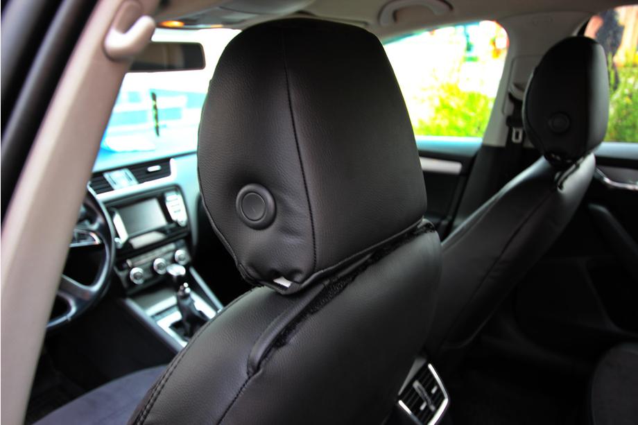 Skoda Octavia III A7 2013–2019 Autostoelhoezen eco-leer+stof+Alcantara Antara A001 (complete set, volledig interieur) Foto 7