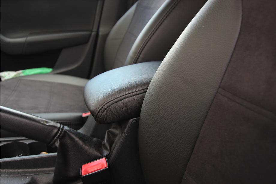 Skoda Octavia III A7 2013–2019 Autostoelhoezen eco-leer+stof+Alcantara Antara A001 (complete set, volledig interieur) Foto 10