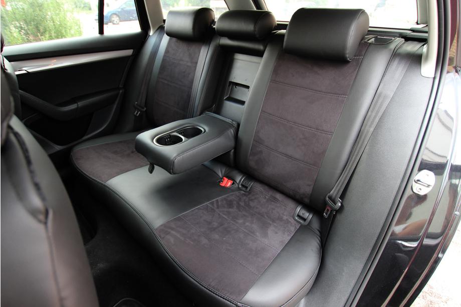 Skoda Octavia III A7 2013–2019 Autostoelhoezen eco-leer+stof+Alcantara Antara A001 (complete set, volledig interieur) Foto 3