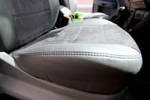 Volkswagen Caddy 2010–2015 Autostoelhoezen kunstleer + stof + alcantara Antara A001b (complete set voor het hele interieur) foto 13