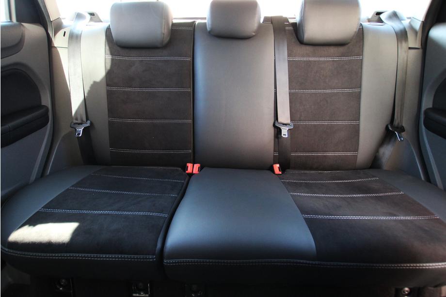 Ford Focus III 2011–2017 Autostoelhoezen eco-leer+stof+antara Antara A001g (complete set voor het interieur) Foto 8