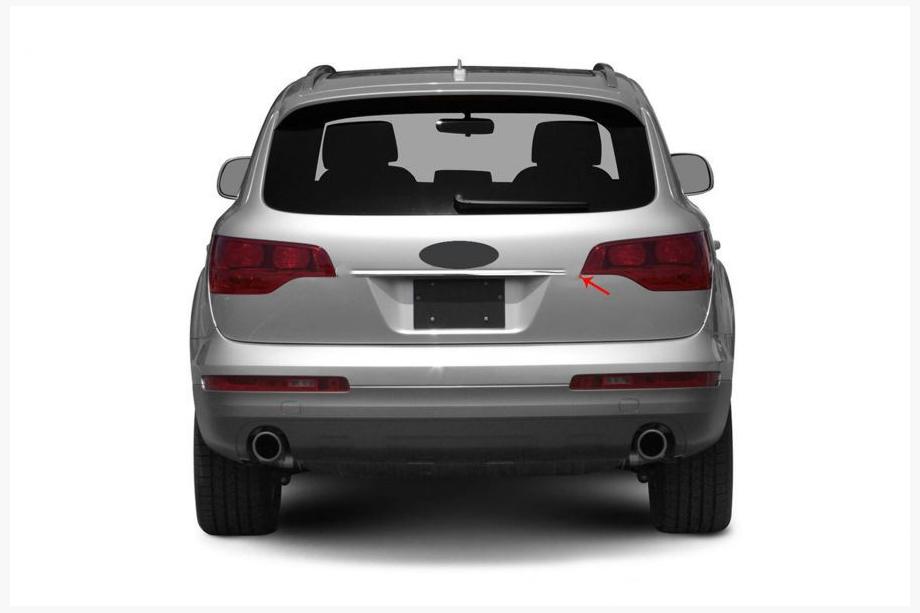 Audi Q7 2005–2015 Chromen sierlijst boven kenteken OmsaLine (RVS) Image