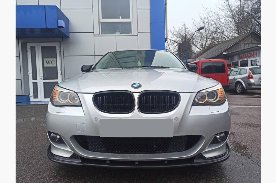 BMW 5 Serie E60/E61 2003–2010 OmsaLine Flap frontbumper lip (zwart) Image