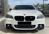 BMW 5 Serie F10/F11 2010–2016 Voorbumperlip DPT Flap (voor M-Performance, hoogglans zwart) foto 1