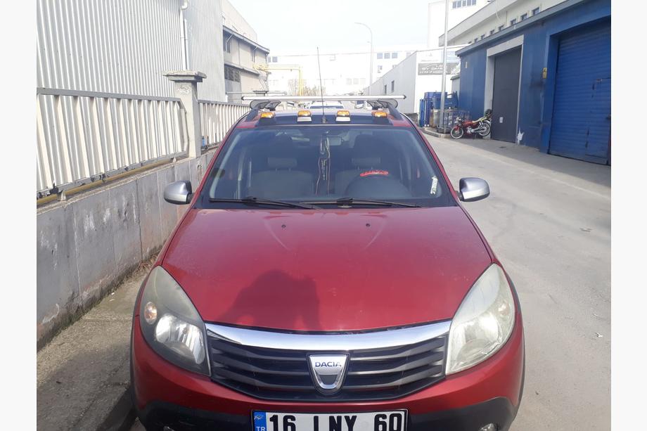 Renault Sandero 2007–2013 Zonneklep voor voorruit (LED, mat zwart) Foto 2