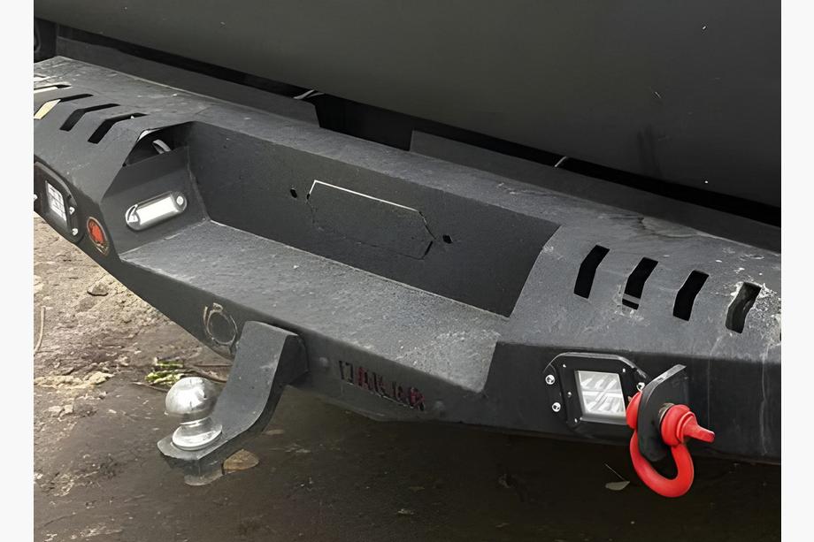 Volkswagen Amarok 2010–2022 Trekhaak voor Dakar-bumper Foto 1