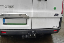 Ford Custom 2013–2022 Chromen sierlijst boven kentekenplaat (2-deurs, RVS) foto 1