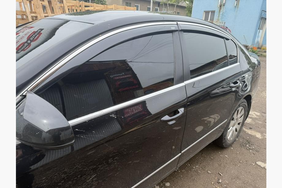 Volkswagen Passat B6 2006–2012 Raamdeflectoren met chromen sierlijst SD (EU, 4 stuks, Niken) Image