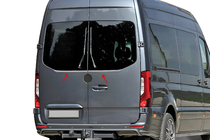 Mercedes Sprinter W907/W910 2018– RVS sierlijst achterruit (2 stuks) foto 1