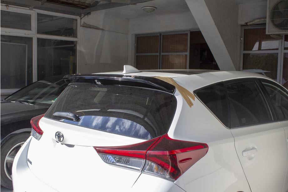 Toyota Auris 2012–2018 Spoiler (spuitklaar) Image