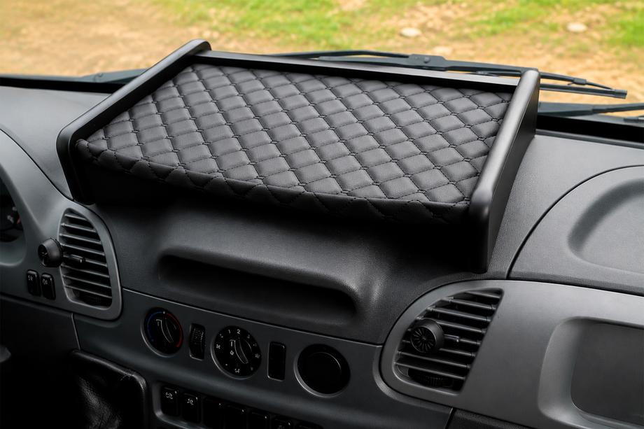 Mercedes Sprinter W901/902/903/904/905 1995–2006 Dashboardplank (2000-2006, zwart met zwart stiksel) CDI Image