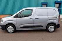 Peugeot Partner/Rifter 2019– RVS sierlijsten voor schuifdeur (2 stuks) foto 2