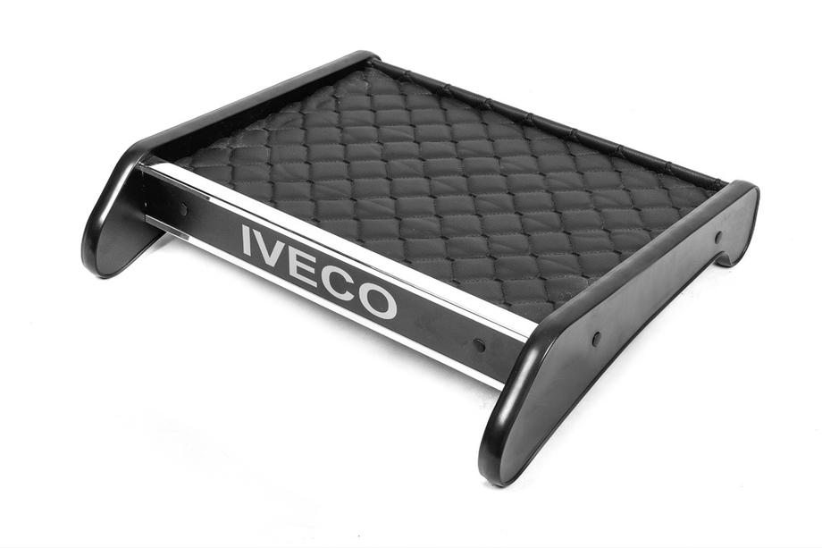 Iveco Daily 2006–2014 Dashboardplank (zwart met zwart stiksel) Foto 1