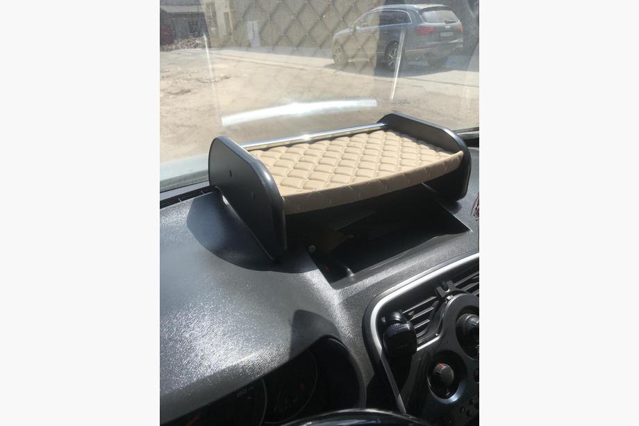 Renault Kangoo 2008–2020 Dashboardplank (beige) Image
